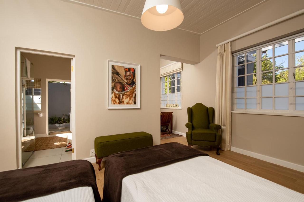 In Abundance Guest House มอนตากู ภายนอก รูปภาพ