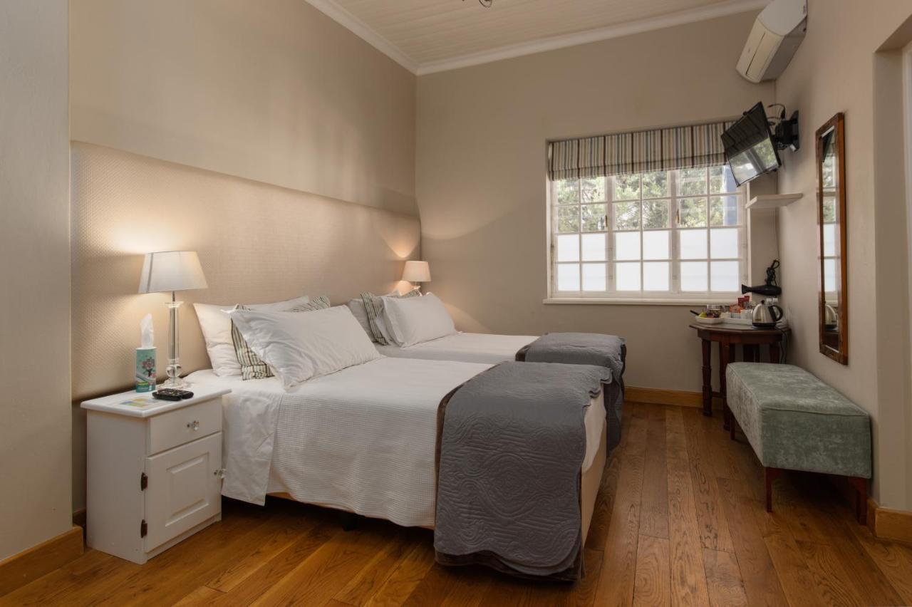 In Abundance Guest House มอนตากู ภายนอก รูปภาพ